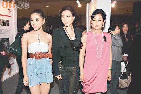 赌王11岁幼女何超欣贵气亮相:我想要的都有