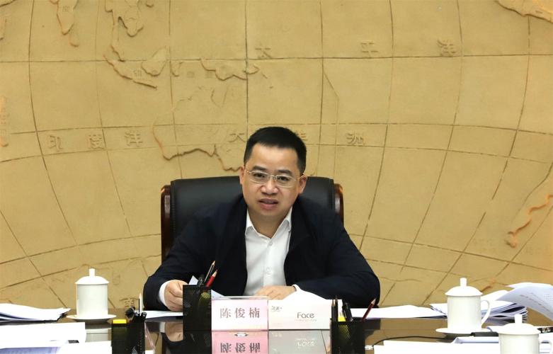 县委副书记县长陈俊楠主持召开十七届武胜县人民政府第81次常务会议