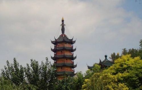茅山风景区 地址:镇江市句容市茅山镇大茅路,句容市与常州的金坛市