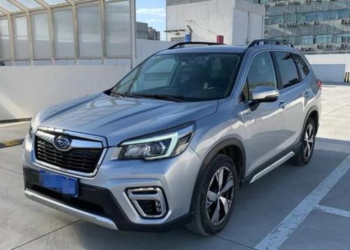 最省油的日系家用suv,2.5l对置动力 四驱,新斯巴鲁森林人真帅气