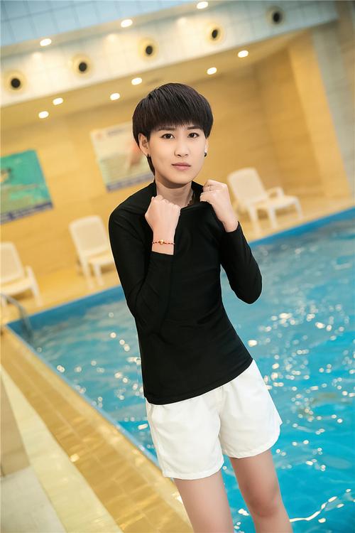 t时代19年新品长款长袖lestt泳衣束胸女温泉度假沙滩束胸泳衣防晒