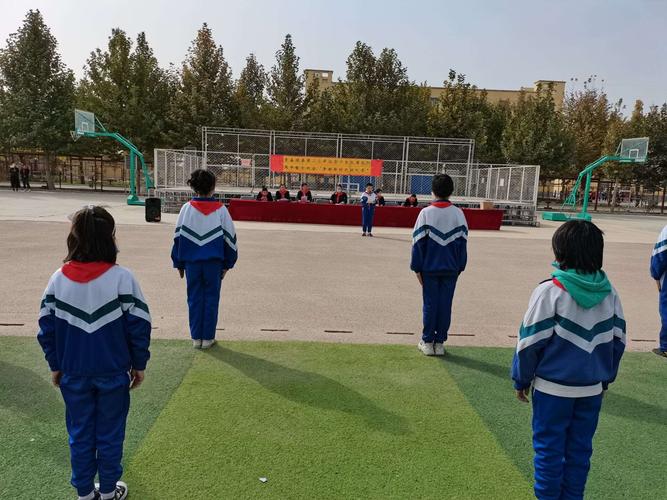 麦盖提县第二小学纪念少先队建队71周年暨少代会"争做