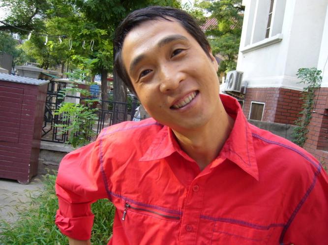 韩兆老婆 韩兆一家四口的照片_条子哥现实中的老婆