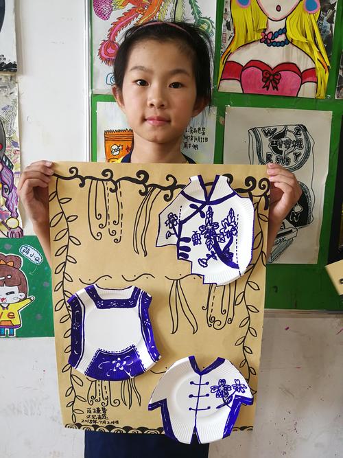 艺术创想班作品《手工:又见青花》