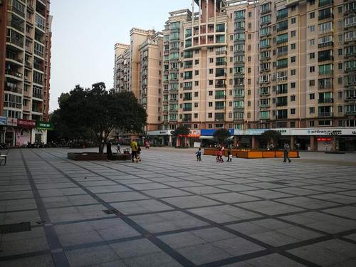 龙阳路万邦都市花园急转
