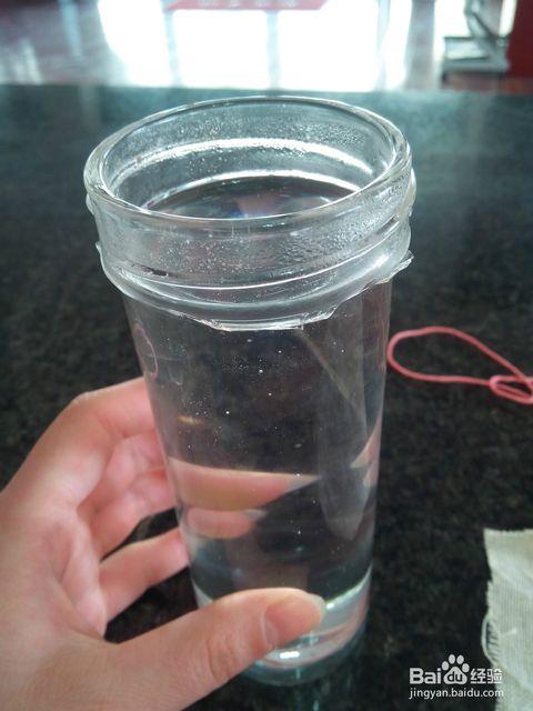 7  这里用的杯子是双层的玻璃保温杯,杯子摔碎后,扔掉很可惜,当然