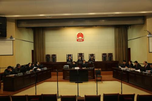 烟台福山法院公开审理一起6人涉