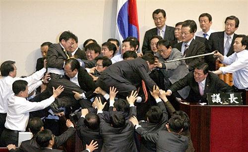 世界各国对韩国好感度不高 形象被指暴力和好斗