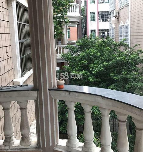 广州天河区东圃镇黄村小区别墅式小洋房出租转租分租 黄村小学旁边