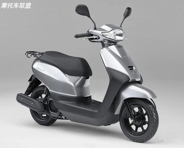 本田发布2022款tact 50 / tact basic 50 复古小踏板