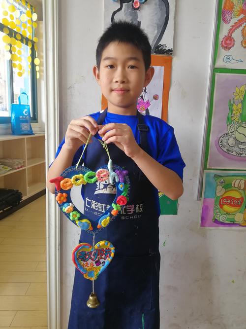 艺术创想班粘土作品《教师节风铃挂饰》