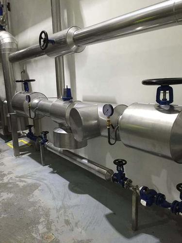 8,多根蒸汽伴热管应成组安置并设分配管,分配管的蒸汽宜就近从主管