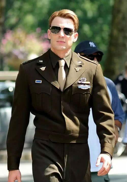 二战时,哪个国家的军服最好看?我国排第三,第一帅的不