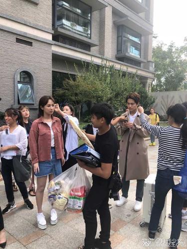 如何看待杨紫在香蜜沉沉烬如霜热播后无资源和下一步动作