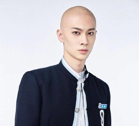 梁森不愧是最帅光头戴假发还不如光头上镜风格大变帅出新高度