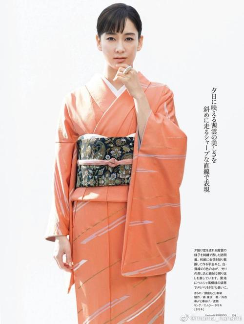 组图:水川麻美日杂拍和服写真 淡雅刺绣诠释朴素之美