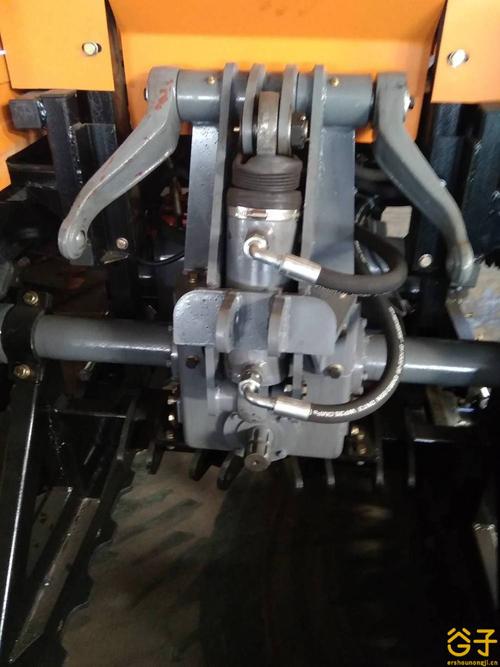 沃工益拖拖拉机902履带式拖拉机