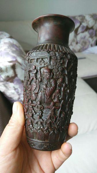 请问这个百子祝寿瓶是真品吗?