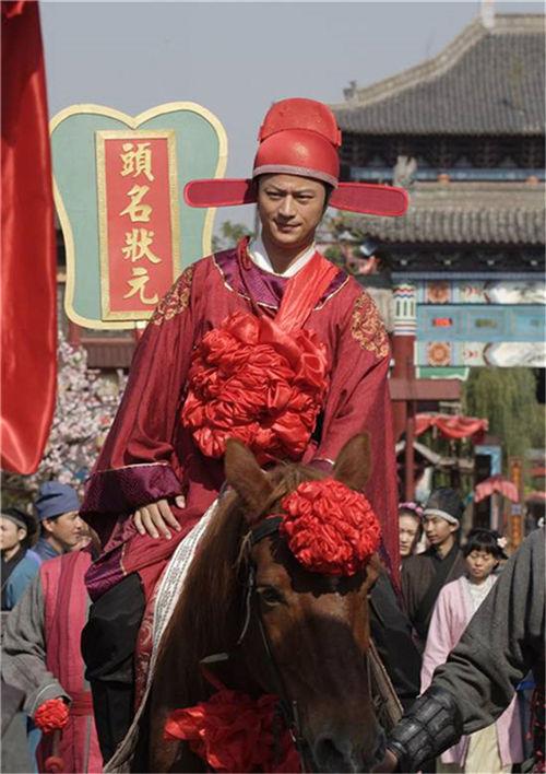 原创古代状元,榜眼,探花放现在是啥学历?为何中探花比中状元还兴奋