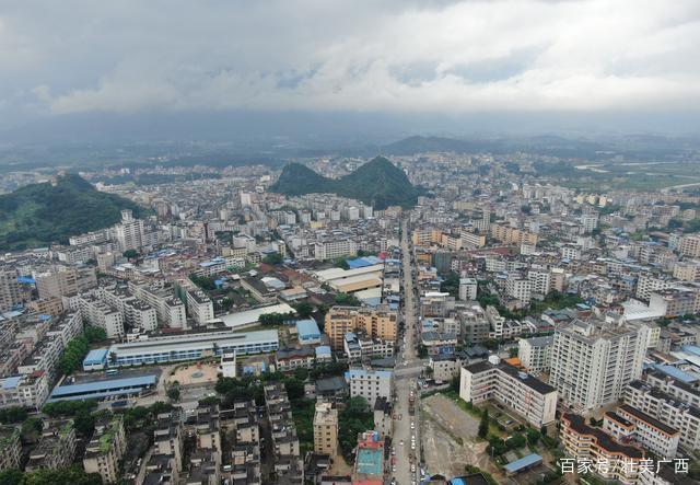 航拍镜头下的广西富川瑶族自治县