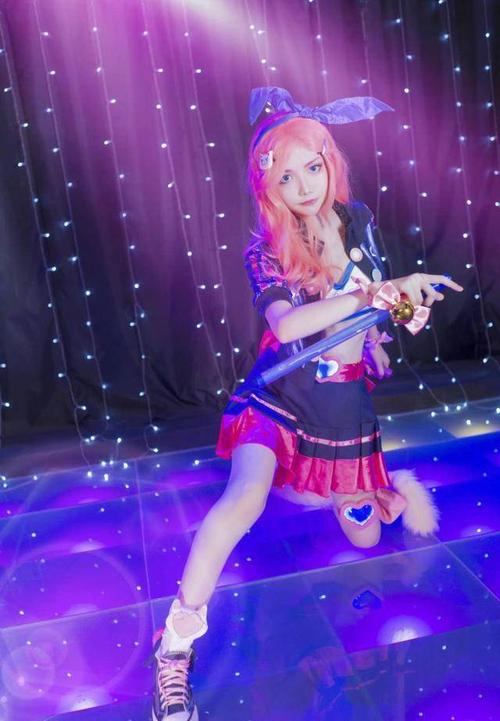 活力四射,王者荣耀偶像阿轲cos甜蜜来袭