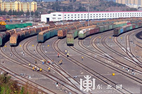 绥芬河铁路货场改造工程全部投入使用