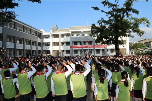 会泽县东风小学举行秋季开学典礼暨"弘扬传统文化 缔造德蕴人生"主题