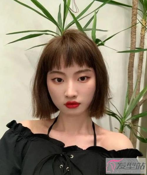 2021眉上刘海发型 剪个短刘海又酷又萌