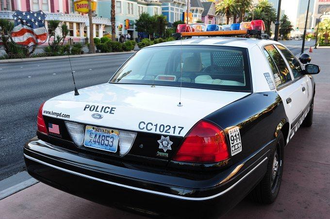 实拍美国的福特维多利亚皇冠警车