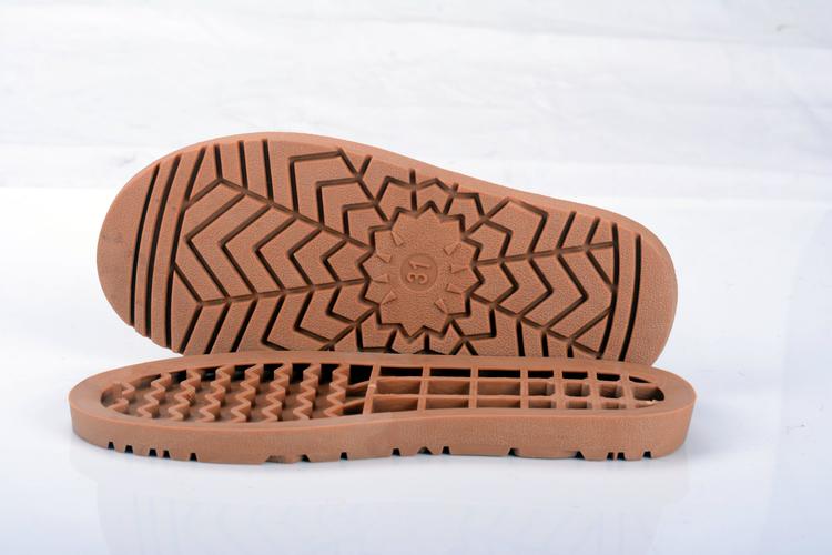 儿童雪地靴底tpr鞋底橡胶耐磨鞋底25-34码