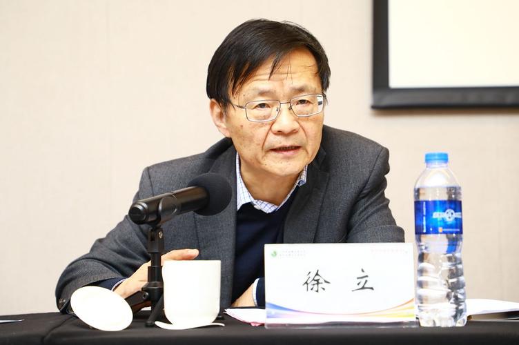 理事长,中研绿色金融研究院名誉院长,原江苏省政府副秘书长   徐立