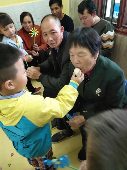 安远县职工幼儿园大二班重阳节亲子活动"浓情九九,最美夕阳红" - 美篇