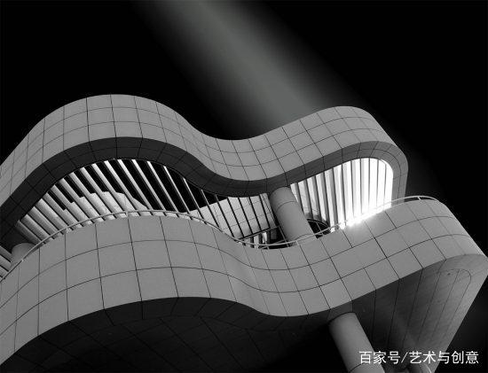 多伦多的摄影师ivan huang拍摄的突出建筑美丽形式