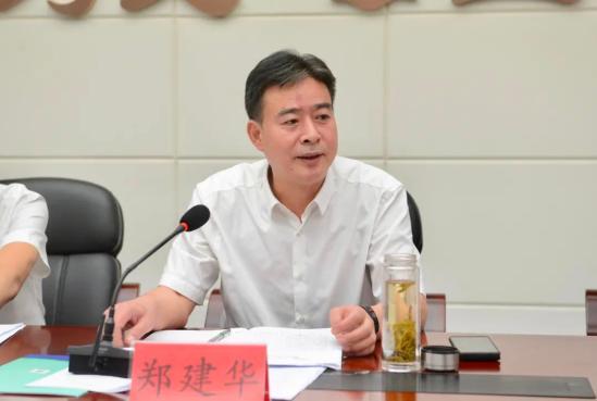 文成县人大常委会主任郑建华一行赴文成法院调研指导