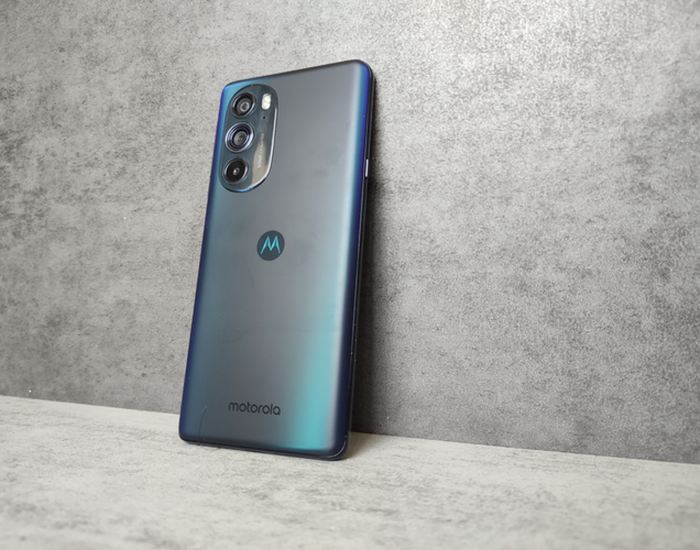 motoedgex30屏下摄像版曝光motoedgex30屏下摄像版配置