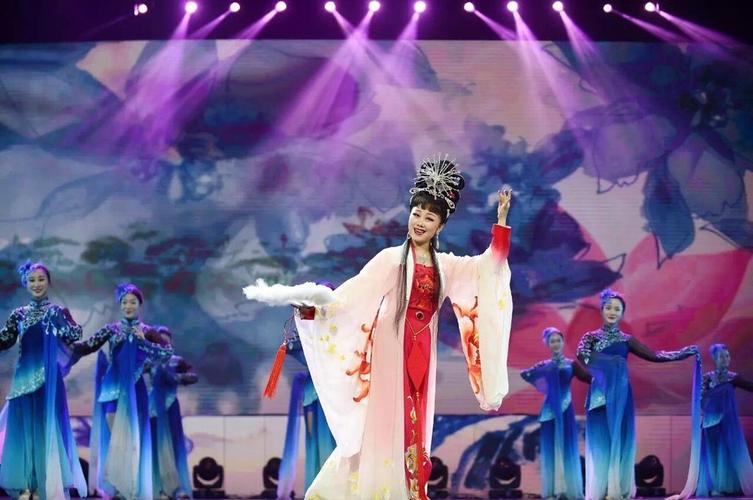 p>庐剧,安徽省地方传统戏剧,国家级非物质文化遗产之一.