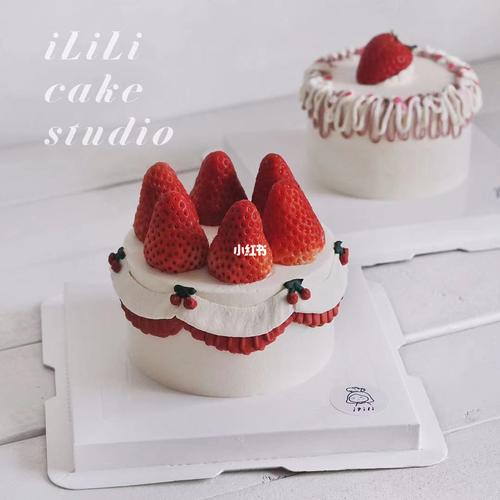 樱桃花边草莓蛋糕_蛋糕_草莓蛋糕_复古_生日蛋糕_涂鸦