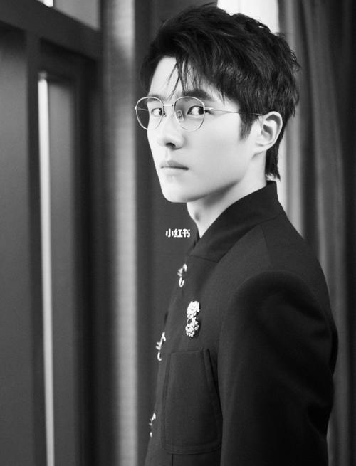 人间理想_刘昊然_电影节_眼镜_人间理想刘昊然_娱乐