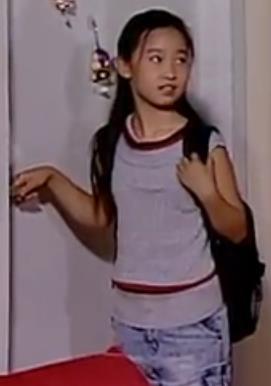 米兰的扮演者是陈路遥,由于是童星,当时年龄太小,也不是太出名,她的