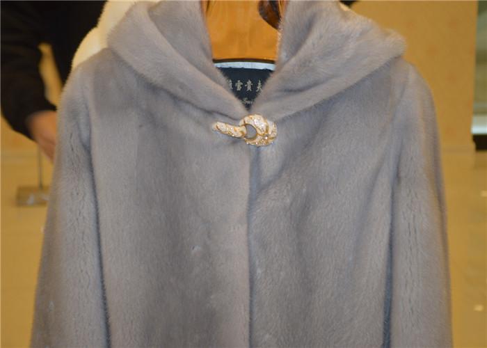 哈尔滨华南城香港皮草城熙尔蒂奇2014新款冬装女装短款彩貂