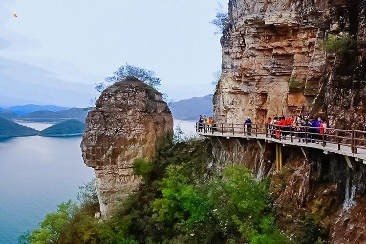 北京出发保定易县北方小桂林易水湖 赤壁外景的拍摄地