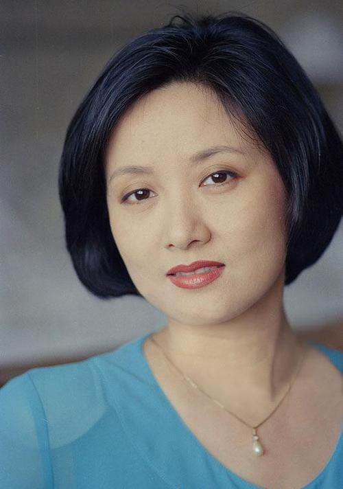 邓婕前夫离婚后身价上亿她小三上位遭张国立原配要求不许生子