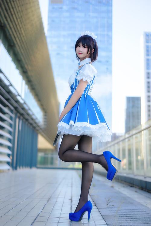 cos:短发女神加藤惠,穿这双鞋子能站稳嘛