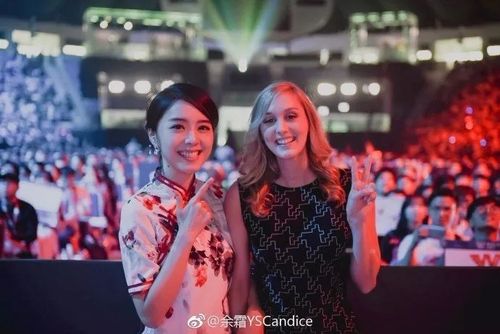 在一次的采访节目中,余霜表示这是她第一次面对世界舞台,虽然是