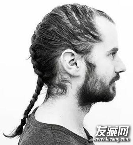 男士发型新花样 编小辫儿一点也不娘!(3)