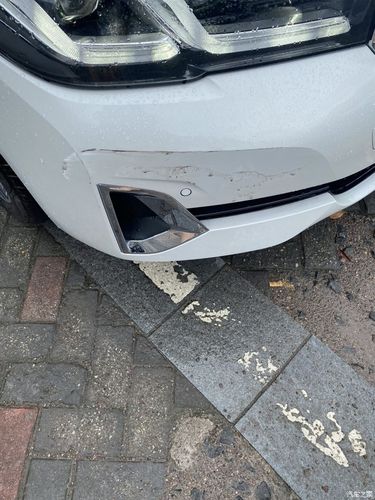 提车不到5天 就被刮了一血