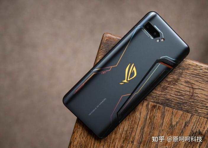 最佳游戏手机:华硕rog phone 3