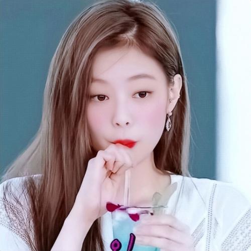 金智妮(jennie)的头像