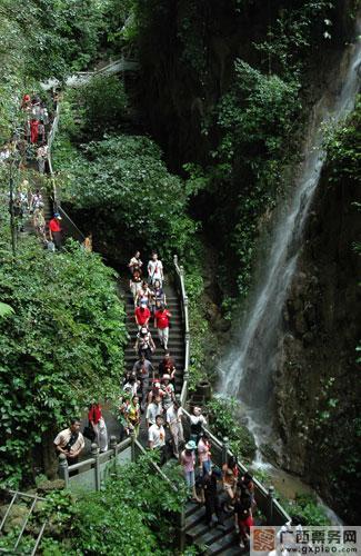 广西通灵大峡谷景区