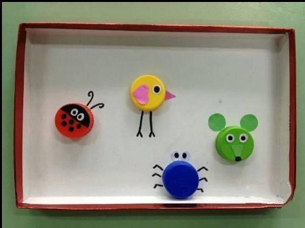 请孩子们收集瓶盖来制作小手工吧